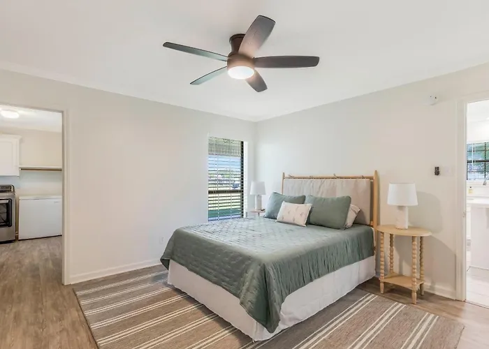 Updated & Centrally Located 3 Bed