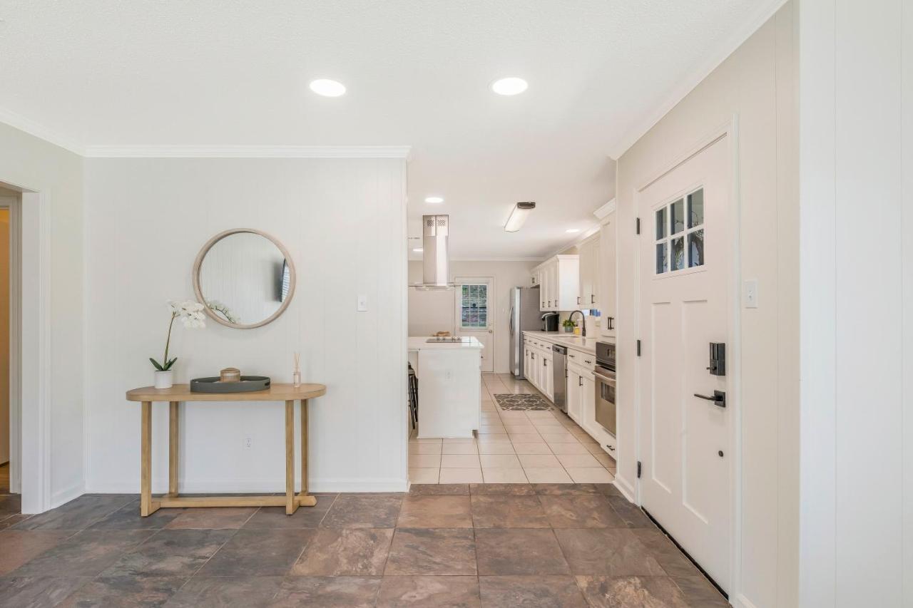 Ferienhaus Updated & Centrally Located 3 Bed Lafayette